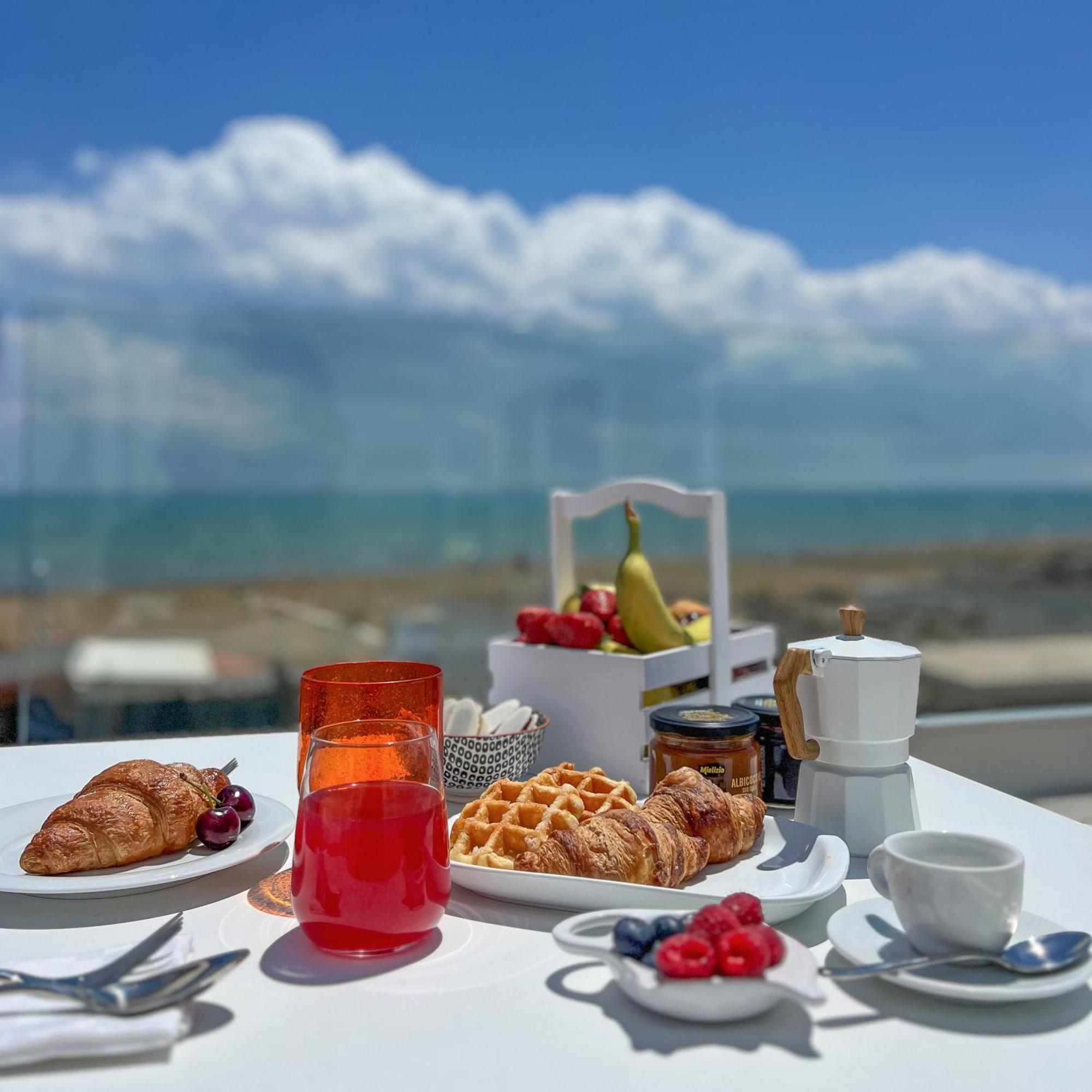 Maiorano Boutique Hotel Manfredonia Exterior photo